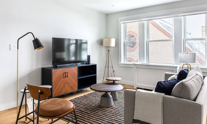 Winter Hill Apartment | Charming 1BR, Minutes from Union Square, Porter Square, and Davis Square