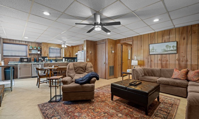 Olivia Apartment | Charming 2-bdr 1 bth lakeview, quiet, private apartment golf retreat in Sanford