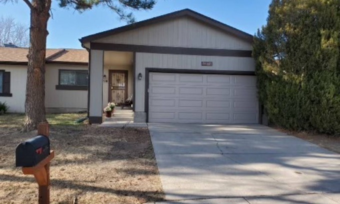 Colorado Springs House | Charming 2-bedroom townhome with WiFi and AC in lovely Colorado Springs