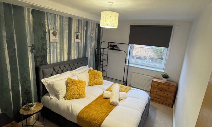 Addiscombe Apartment | Charming 2-bedroom apartment in enchanting Croydon with WiFi