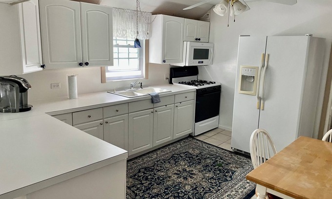Elk Rapids House | Charming 2-bedroom house in Elk Rapids