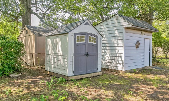 Newport News House | Charming 2-bedroom house in delightful Newport News with WiFi, AC Near Hospitals