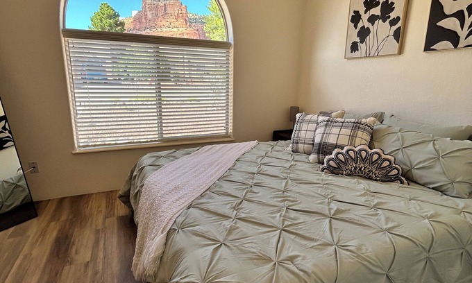 Oak Creek Villa | Charming 2-bedroom Villa in the Oakcreek Country Club
