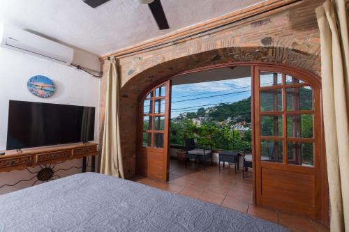 Emiliano Zapata Apartment | Charming 2BDR Romantic Zone Pool with View