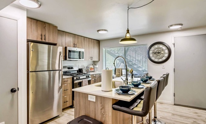 Downtown Salt Lake City Apartment | Charming 2BR w King Queen Close to SLC