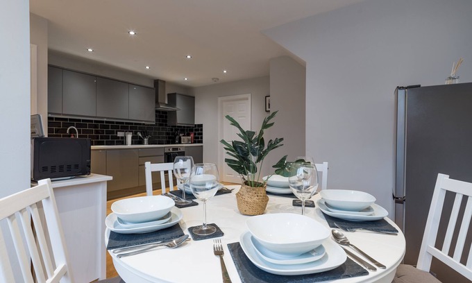 Newcastle-upon-Tyne House | Charming 3-bed House in Newcastle Upon Tyne