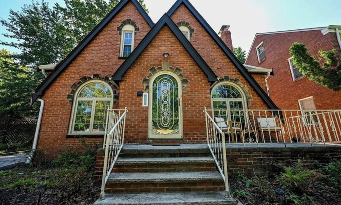 Cleveland Heights House | Charming 3-bedroom house in welcoming Cleveland Heights with AC, WiFi