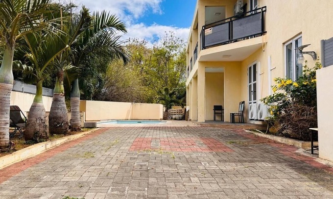 Tamarin Apartment | Charming 3-bedroom apartment in Tamarin with AC, WiFi and Swimming Pool