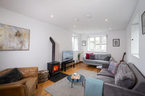Ambleside House | Charming 3-Bedroom Barn in Ambleside by LetMeStay