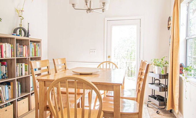 Aiken House | Charming 3-bedroom Charleston Row Style Home