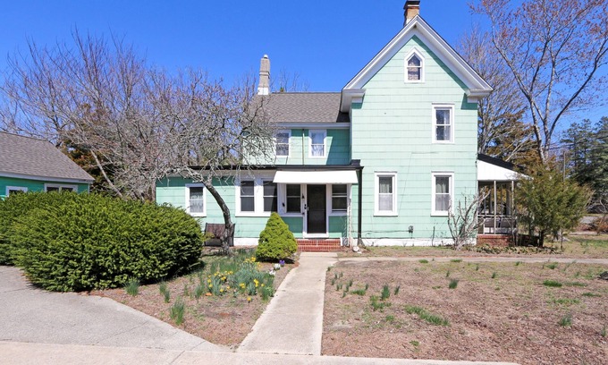 Ocean View Other | Charming 3-bedroom farmhouse with AC, WiFi, 5 minutes to Sea Isle Beaches!