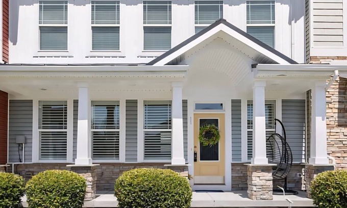 Clearwater House | Charming 3-bedroom townhome with WiFi, outdoor pools, fitness in Bethany Beach