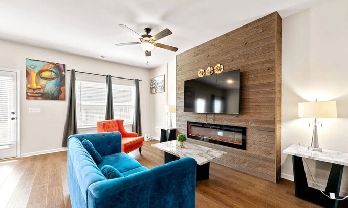 Cliftondale House | Charming 3-bedroom townhome in amazing Atlanta with WiFi, AC and King Bed