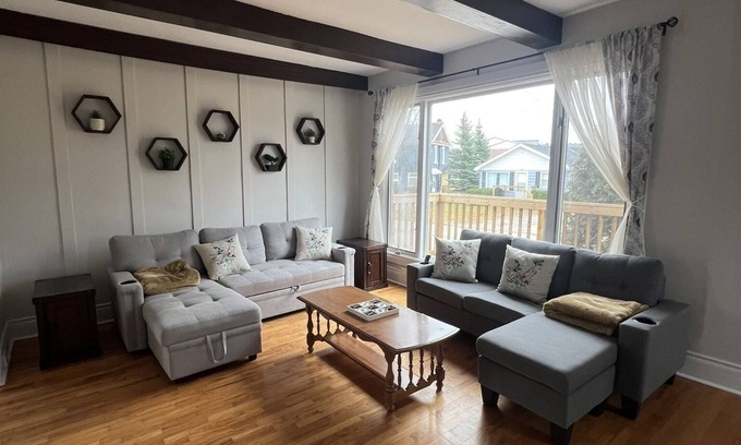 Meaford House | Charming 3 BR home by Georgian Bay