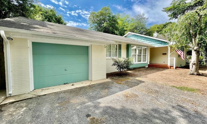 The Pines House | Charming 3-BR Ranch Home, 3 Blocks to Beach, Dog-Friendly & Private Yard!