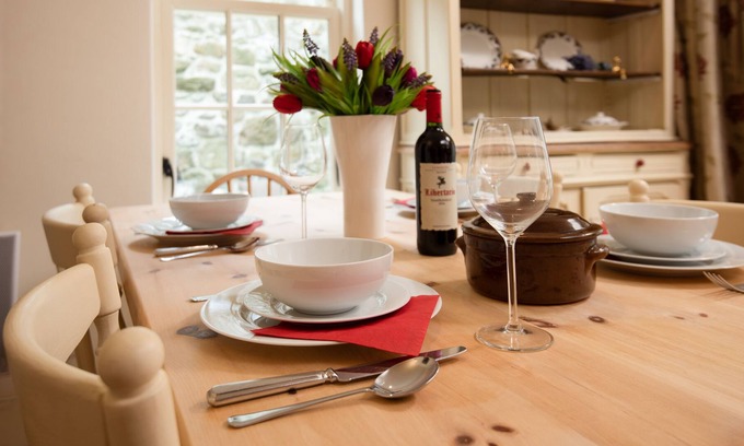Kelso House | Charming 3 Storey Townhouse with a Private Courtyard in a Pet Free Environment