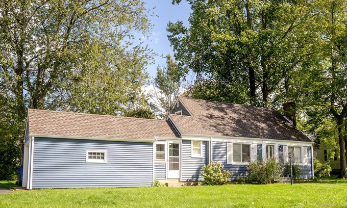 West Hartford House | Charming 4-Bed / 2-Bath House in Ideal Location!