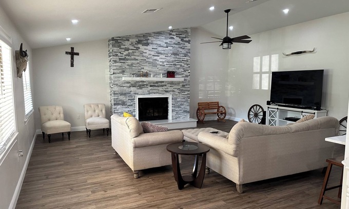 Port Richey Other | Charming 4-bedroom 2 bath farmhouse in lovely New Port Richey with WiFi, AC