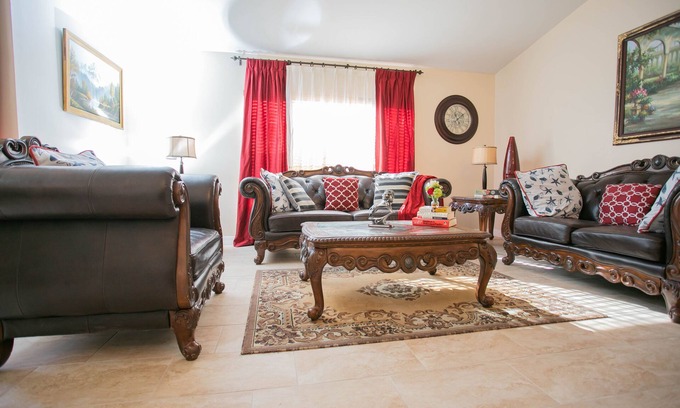South Mountain House | Charming 4 Bedroom, 2 Bathroom house in Phoenix