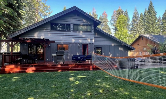 Comstock Acres House | Charming 4 bedroom, 3 1/2 bath Tahoe City home. Centrally located.