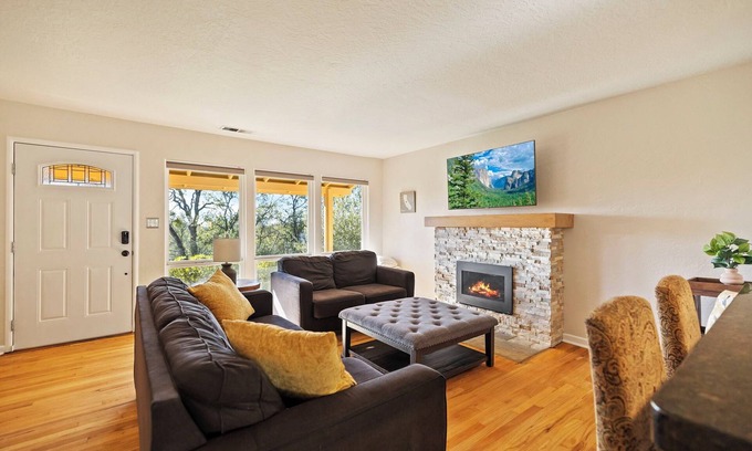 Sonora House | Charming 4-bedroom house with WiFi and AC in lovely Sonora