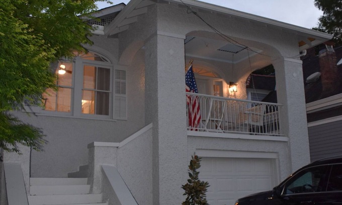 Audubon House | Charming 4-bedroom house with WiFi and AC in fantastic New Orleans