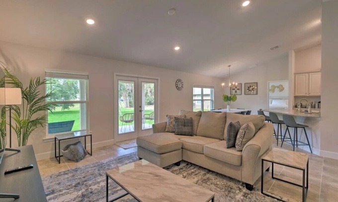 Pebble Beach House | Charming 4-bedroom house in enchanting Rotonda West with WiFi, AC