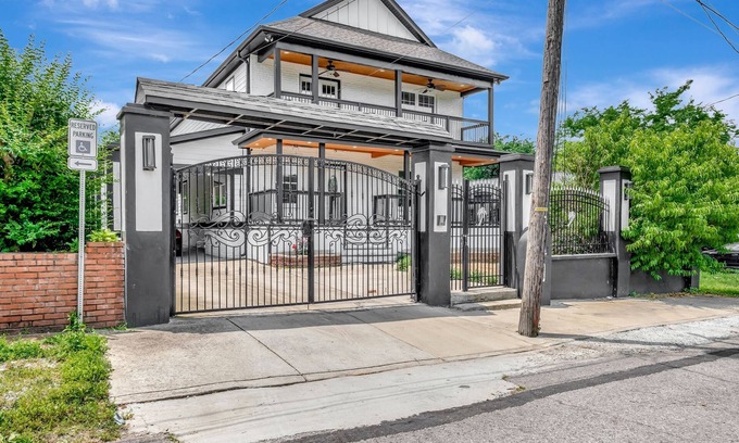 North Nashville Villa | Charming 4-bedroom villa with WiFi, AC in welcoming Nashville
