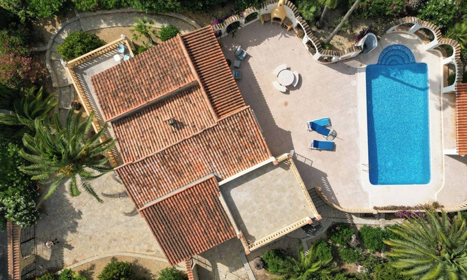 Costa Nova Villa | Charming 4 bedroom villa for family getaway!