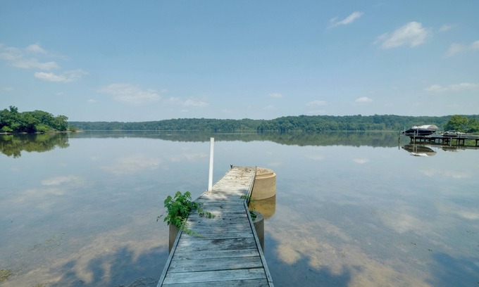Accokeek Cottage | Charming Accokeek Retreat w/Private Fishing Pier