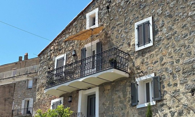 Olmeto House | Charming air-conditioned house with garden and view on the Propriano bay