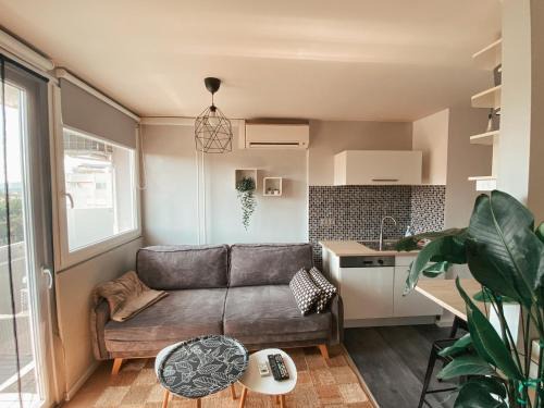 Siska District Apartment | Charming Apartment Siska