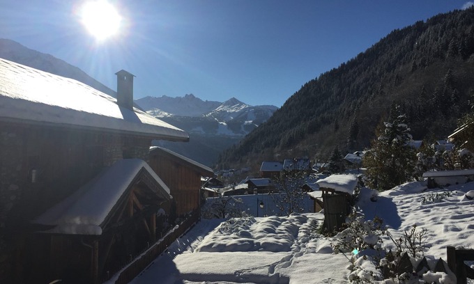 Champagny-en-Vanoise Ski Chalet | Charming chalet in Champagny - La Plagne - 10 beds - at the foot of the slopes
