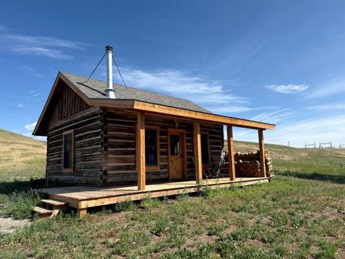 Ennis House | Charming Cabin with Pond and Mountain Views near Downtown Ennis, Montana