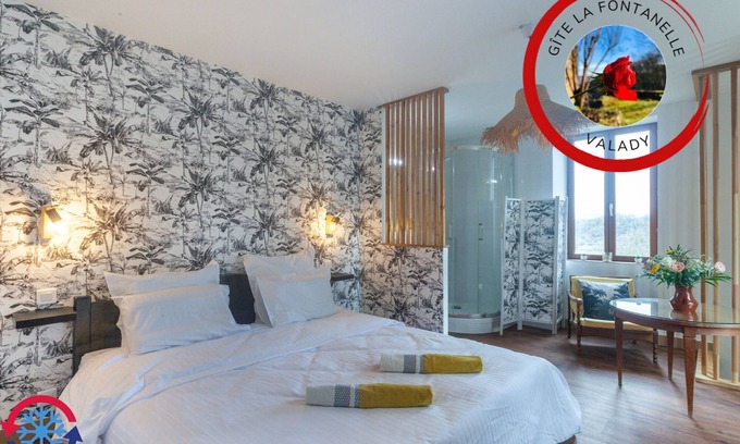 Valady Cottage | Charming cottage for 2 people with amazing panorama between Conques and Rodez