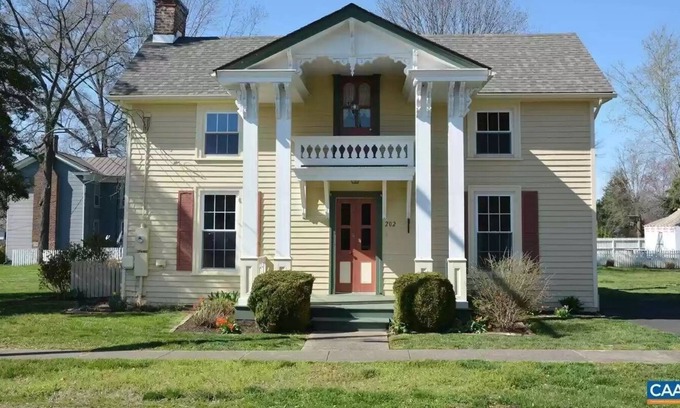 Gordonsville Cottage | Charming Cottage in the Heart of Gordonsville