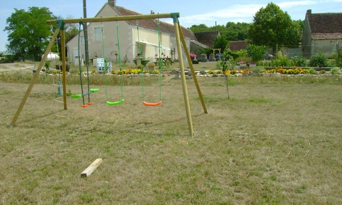 Chedigny Cottage | Charming Cottage in Touraine, Private Garden, 3 Bedrooms