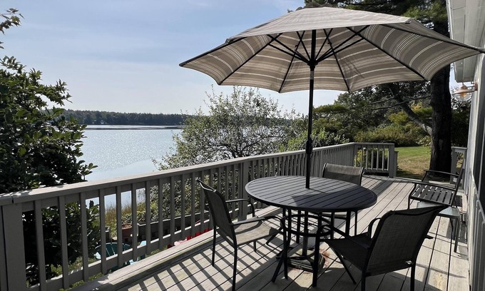 Mid-Coast and Islands Cottage | Charming cottage on Basin Cove just a short drive to the Dolphin Marina