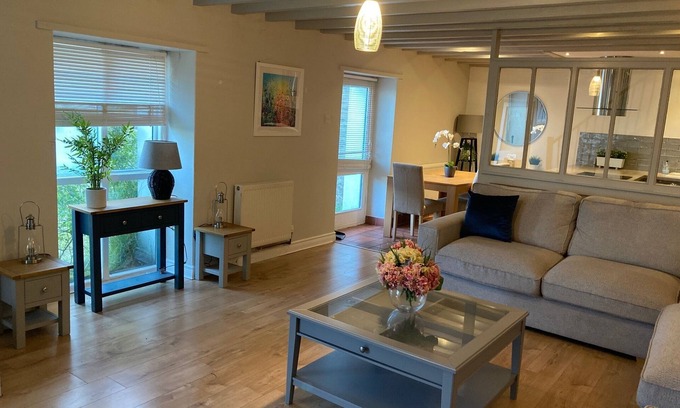 Totnes House | Charming Countryside Cottage, Diptford near Totnes