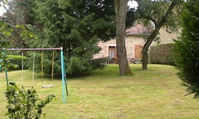 Orsennes Cottage | Charming Countryside Home with Garden Near Eguzon Lake & Gargilesse-Dampierre