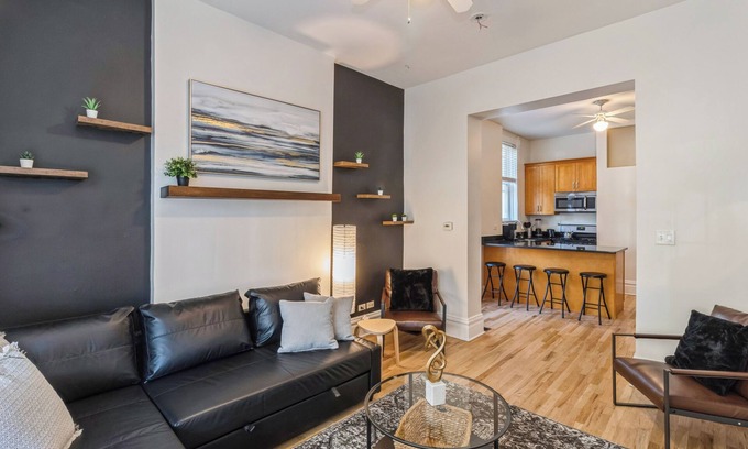 Wicker Park Apartment | Charming Cozy 2BR Haven w/Crib Near Hip WickerPark