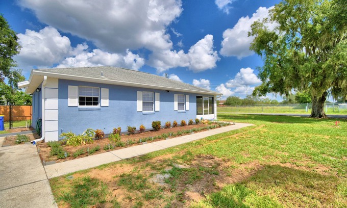 Eagle Lake House | Charming Eagle Lake Getaway: Relax & Unwind Near Scenic Trails & Nature Spots!