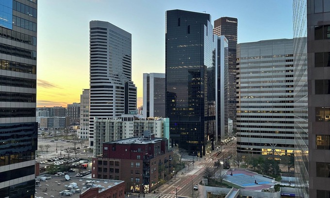 LoDo Apartment | Charming elegant high-rise apartment in heart of Denver