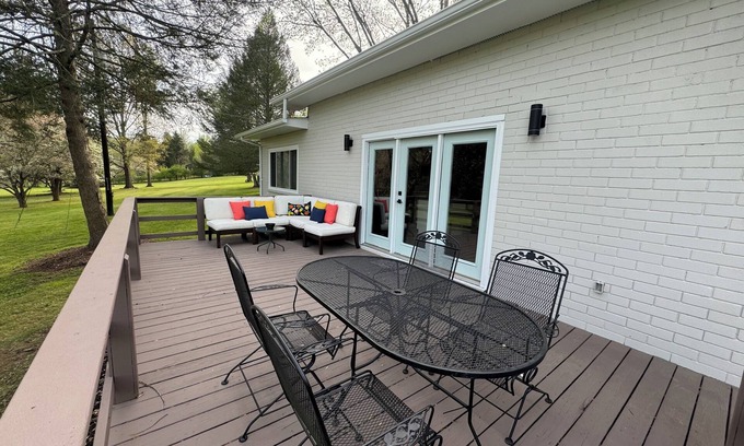 Spring City House | Charming Family and Fisherman Paradise!