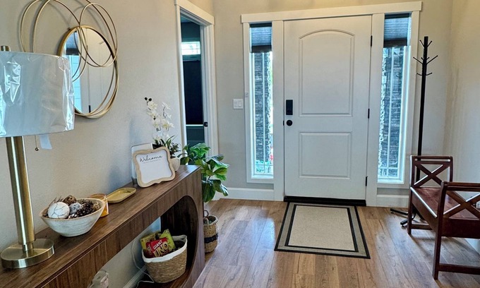 Tri-Cities House | Charming Family-friendly 4-bedroom home with AC, WiFi in delightful Kennewick.