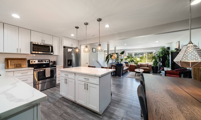 Renton House | Charming Family Home near Newcastle, Fully Fenced Private, Pet-Friendly!