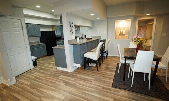 West Columbus House | Charming Family In Franklin