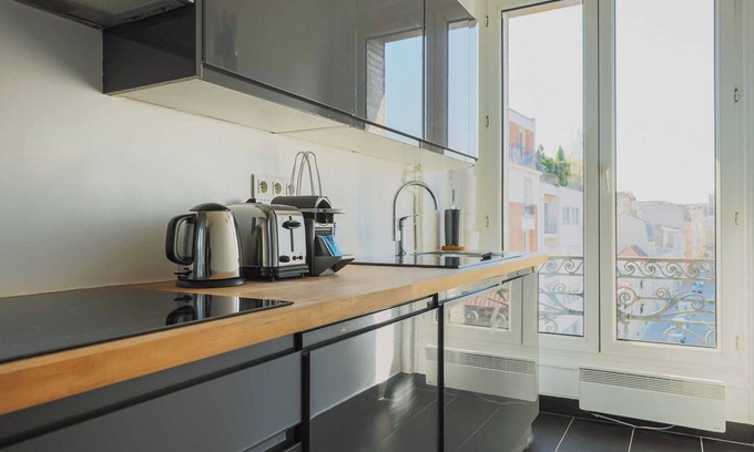 Epinettes Apartment | Charming Flat -1br-4p- Paris 17e