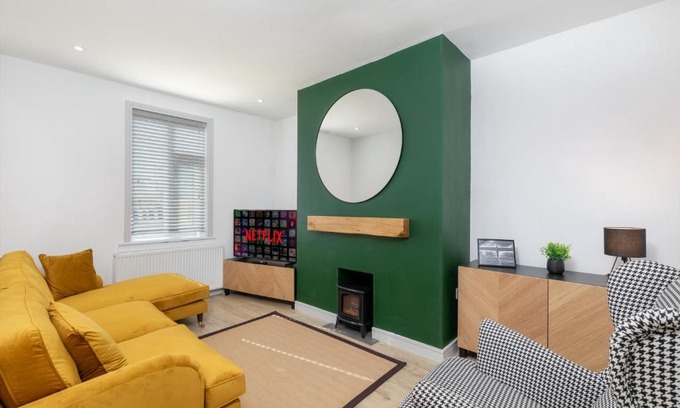 Gateshead House | Charming Gateshead Retreat - Close to Newcastle - Angel of the North