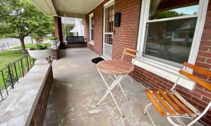Schnitzelburg House | Charming Germantown Home, 4 br 2 ba, Great Location, Off Street Parking